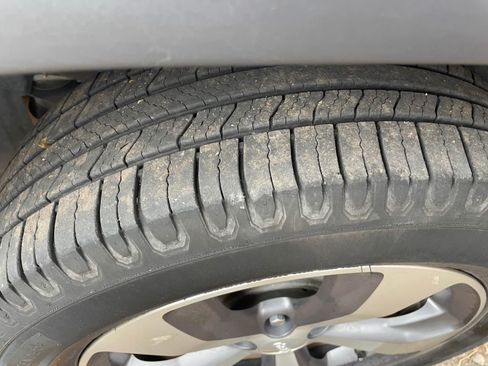 Used 2021 Jeep Cherokee Limited w/ Elite Package image 4