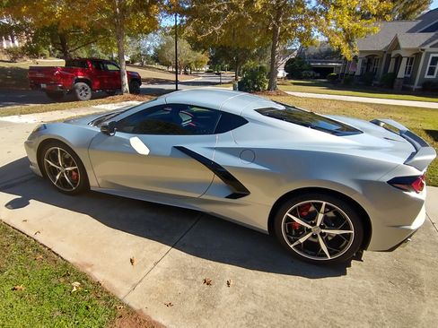 Used 2021 Chevrolet Corvette Stingray Preferred Cpe w/ Z51 Performance Package image 4