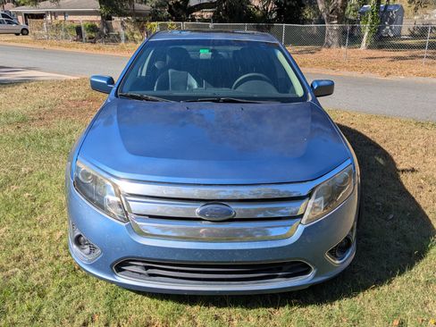 Used 2010 Ford Fusion SEL image 2