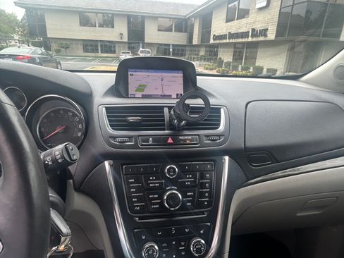 Used 2016 Buick Encore Leather FWD image 8