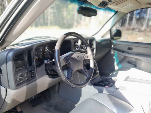 Used 2004 GMC Yukon SLT w/ 1SC Preferred Equipment Group image 10