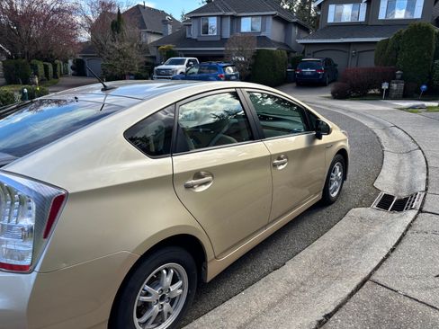 Used 2010 Toyota Prius Five FWD image 5