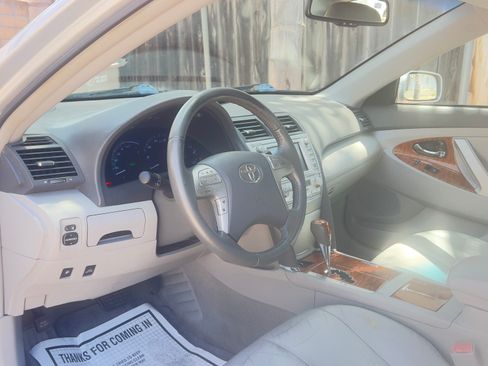 Used 2010 Toyota Camry Hybrid FWD image 8