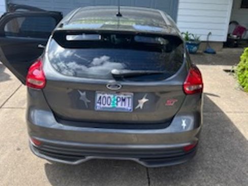 Used 2017 Ford Focus ST image 6