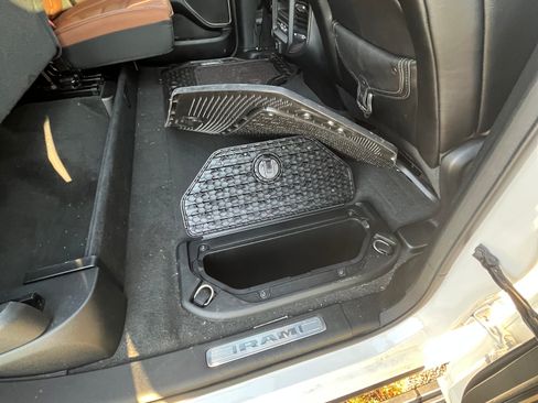 Used 2020 RAM 1500 Limited AWD/4WD image 9