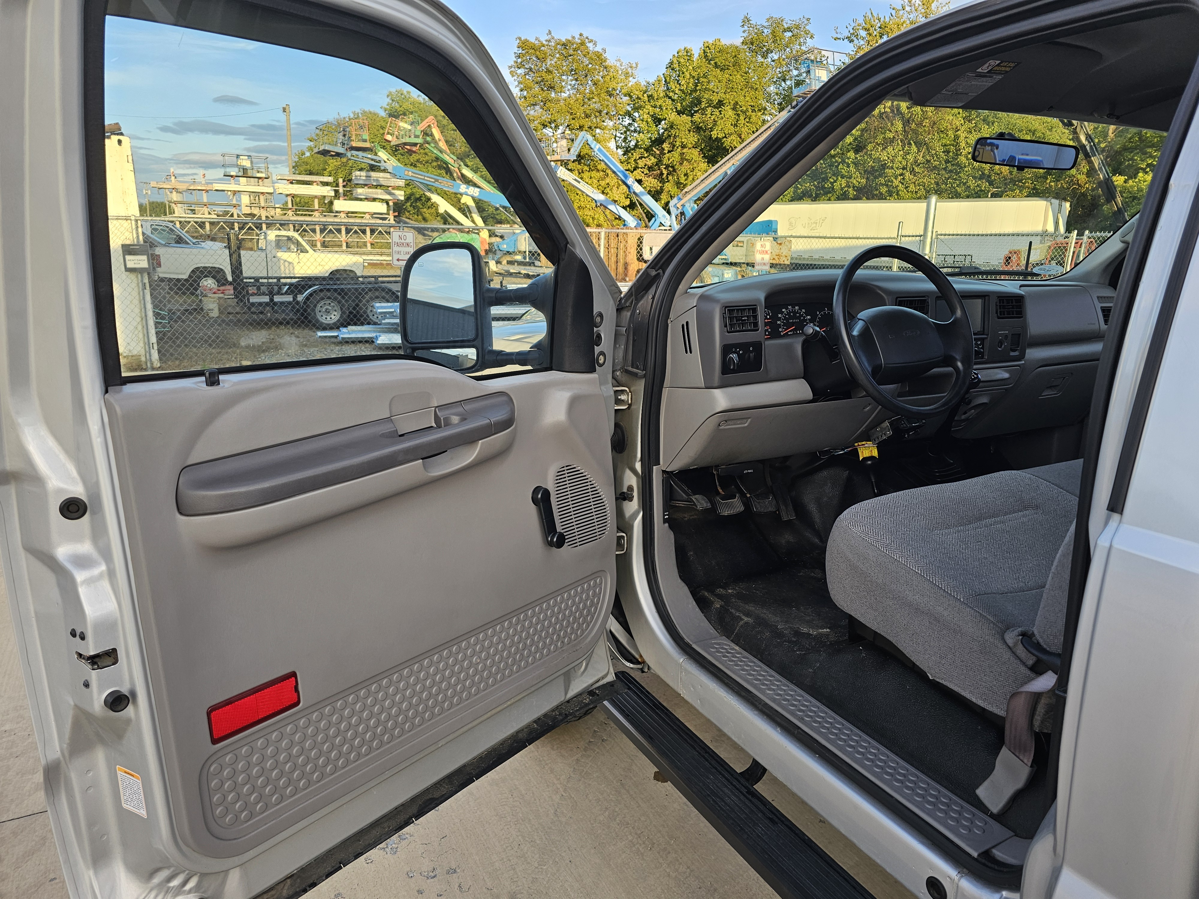 Used 2001 Ford F250 4x4 Regular Cab Super Duty image 17