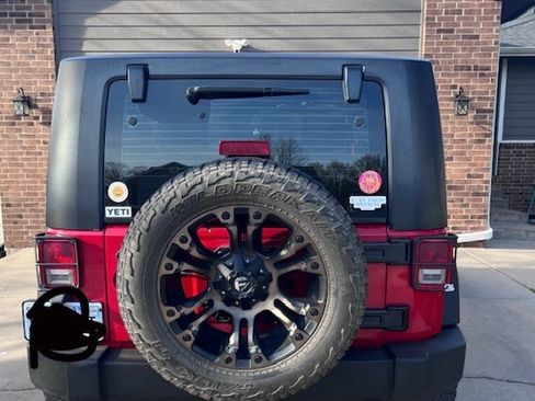 Used 2009 Jeep Wrangler X w/ Black Appearance Group image 2