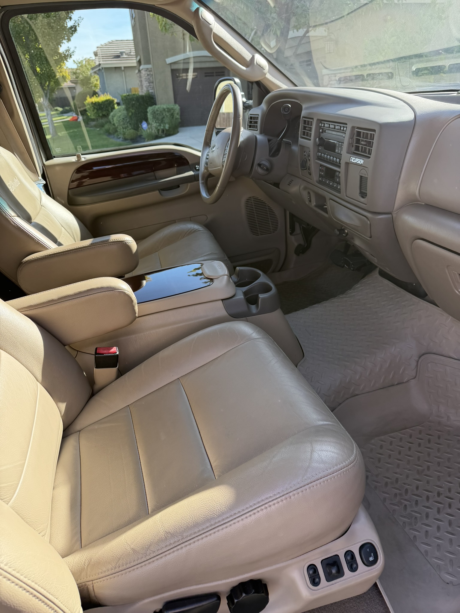 Used 2003 Ford Excursion Limited AWD/4WD image 8