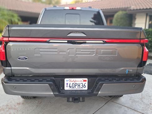 Used 2022 Ford F150 Lightning Lariat w/ Equipment Group 511A High image 16