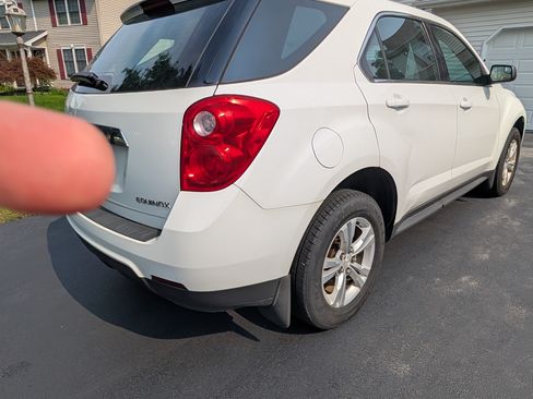 Used 2013 Chevrolet Equinox LS AWD/4WD image 4