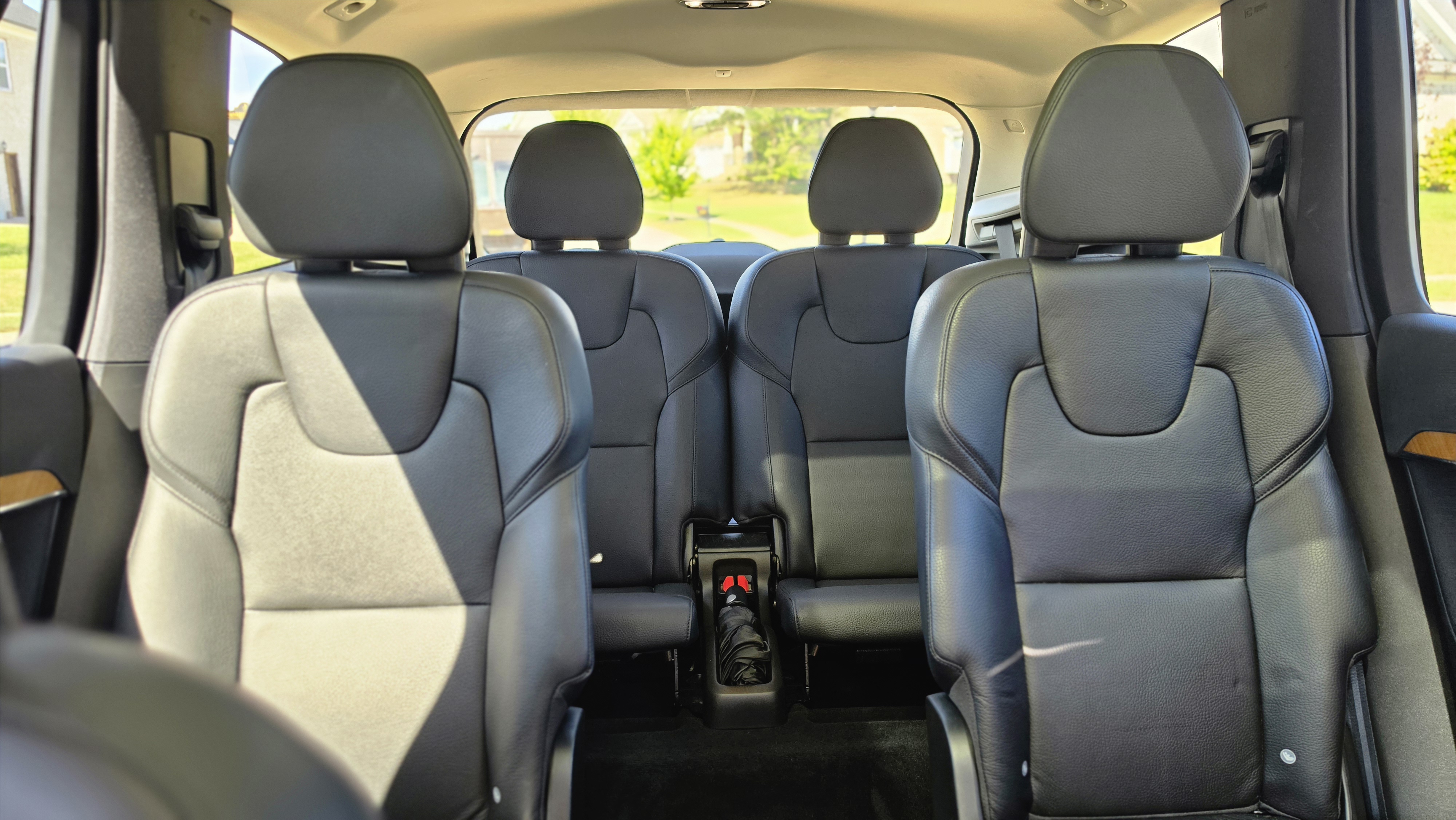 Used 2021 Volvo XC90 T6 Momentum w/ Climate Package AWD/4WD image 18