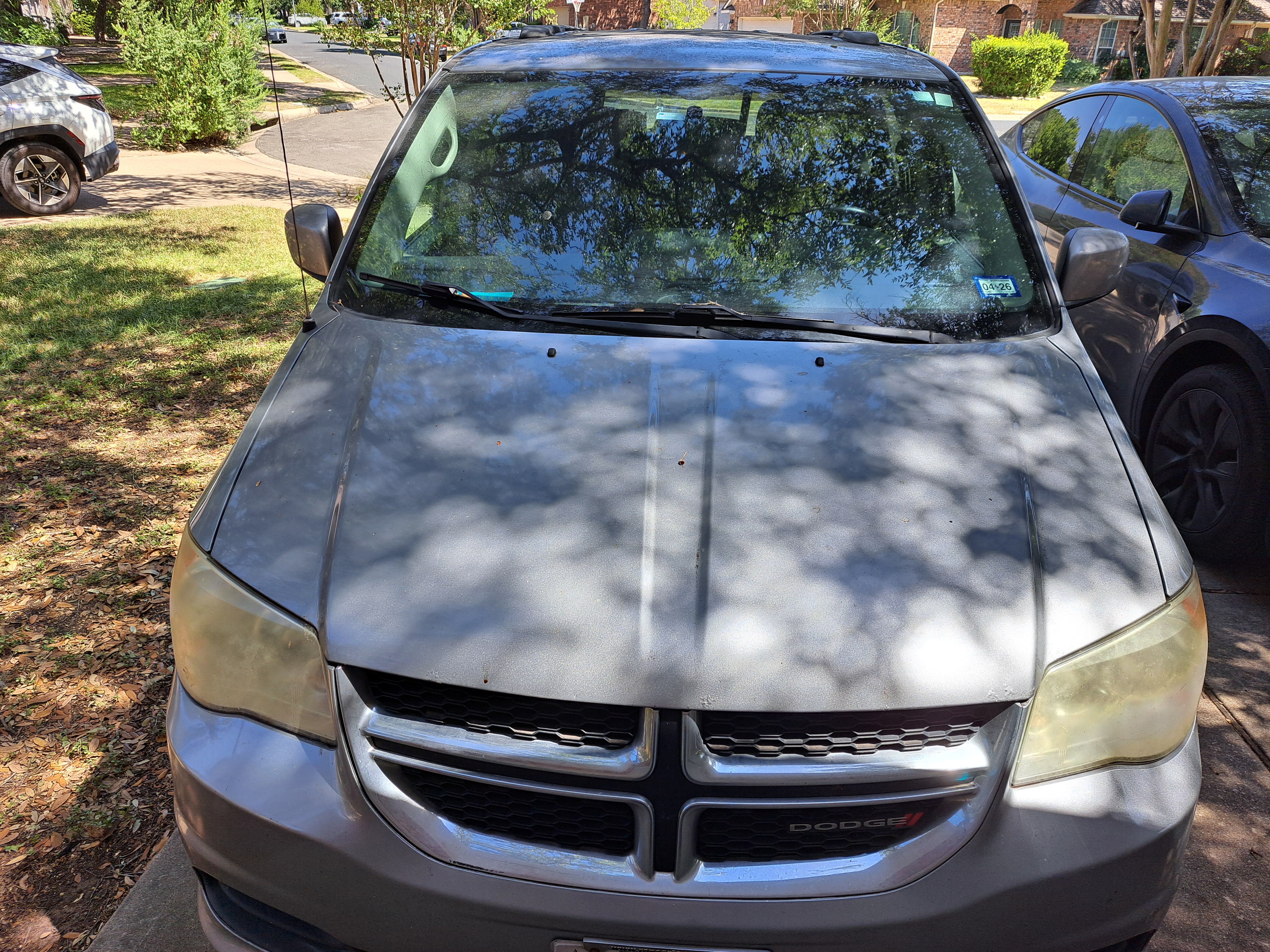 Used 2013 Dodge Grand Caravan SXT w/ Rear Park Assist Pkg FWD image 1