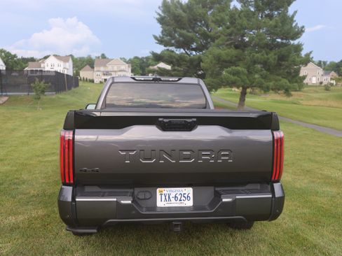 Used 2022 Toyota Tundra Platinum w/ Advanced Package AWD/4WD image 4
