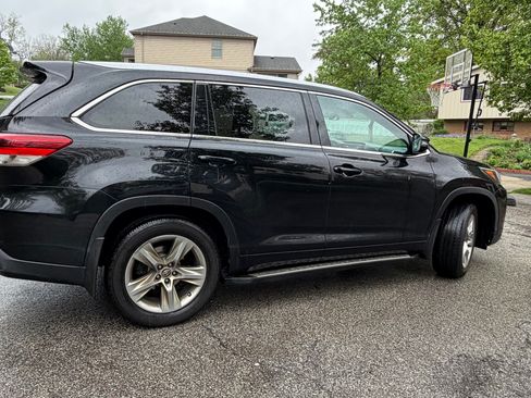 Used 2018 Toyota Highlander Limited AWD/4WD image 11