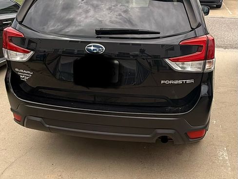 Used 2020 Subaru Forester Premium AWD/4WD image 8