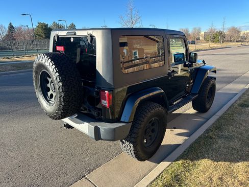 Used 2010 Jeep Wrangler Sahara image 21