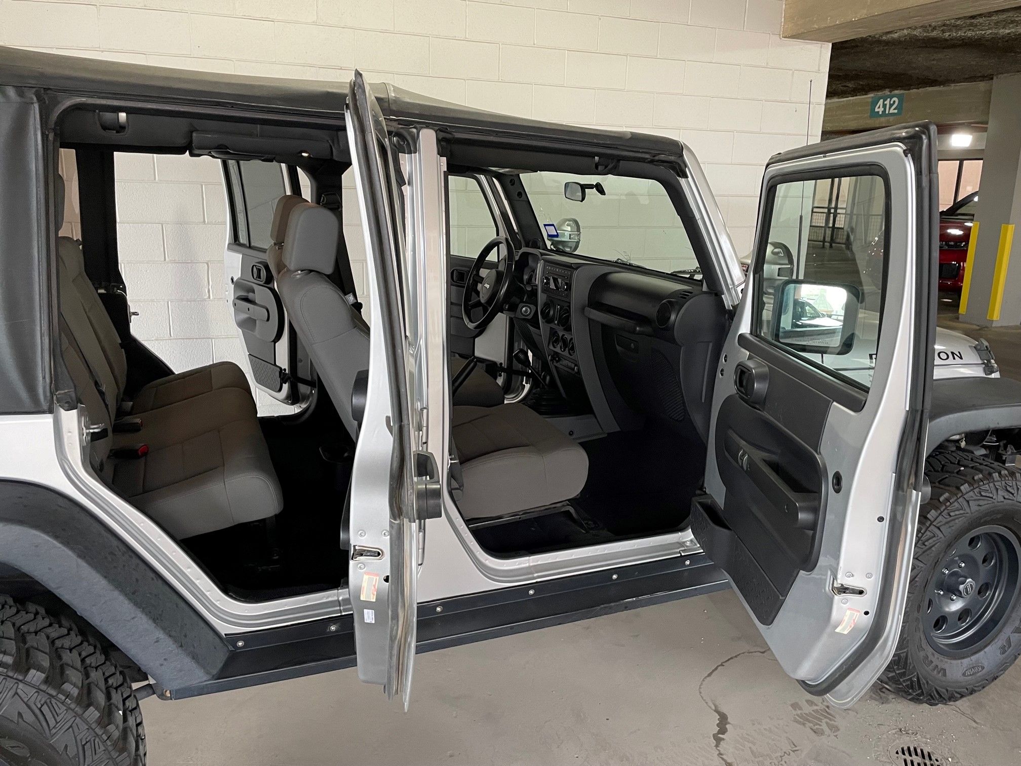 Used 2008 Jeep Wrangler Unlimited Rubicon w/ PWR Convenience Group AWD/4WD image 5