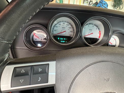 Used 2009 Dodge Challenger R/T RWD image 13
