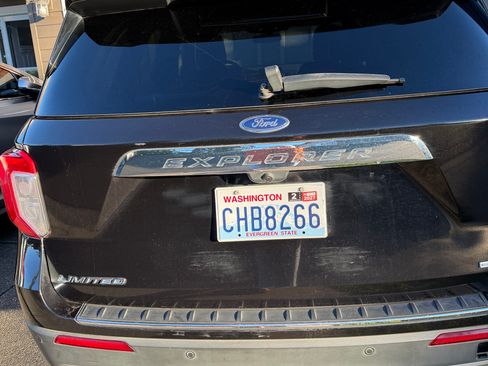 Used 2020 Ford Explorer Limited AWD/4WD image 6