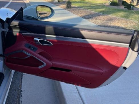 Used 2024 Porsche 718 Boxster image 14