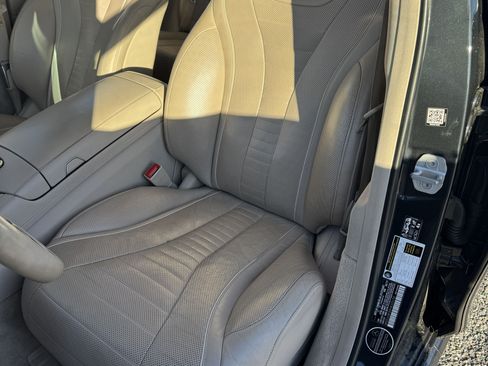 Used 2017 Mercedes-Benz S 550 4MATIC Sedan image 19