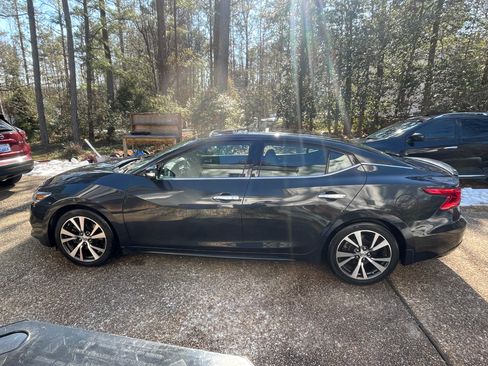 Used 2017 Nissan Maxima Platinum image 5