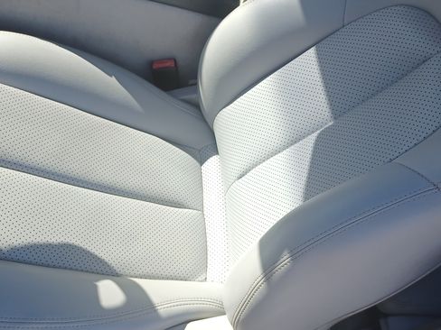 Used 1999 Mercedes-Benz CLK 320 Cabriolet image 9