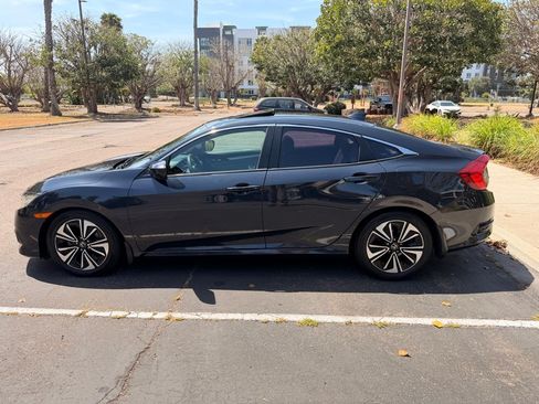 Used 2017 Honda Civic EX-T image 8