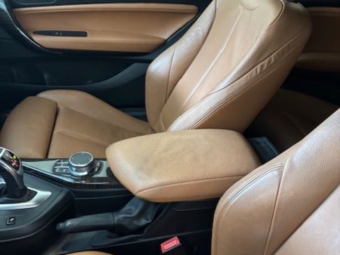 Used 2018 BMW 230i Convertible image 16