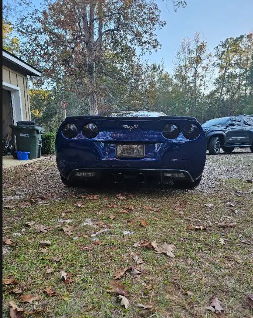 Used 2007 Chevrolet Corvette Coupe w/ Performance Package RWD image 5