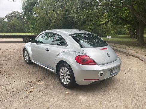 Used 2014 Volkswagen Beetle 1.8T image 2
