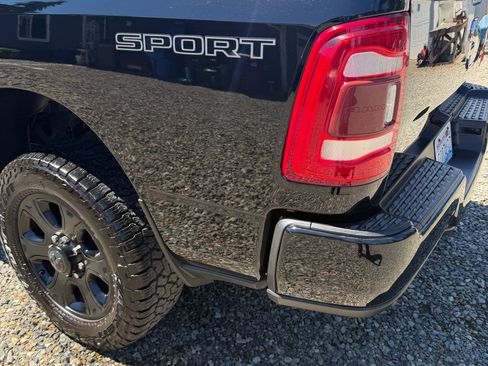 Used 2021 RAM 3500 Big Horn w/ Level 2 Equipment Group AWD/4WD image 32