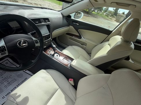 Used 2011 Lexus IS 250 250 Sedan 4D w/ Premium Pkg Value Edition image 9
