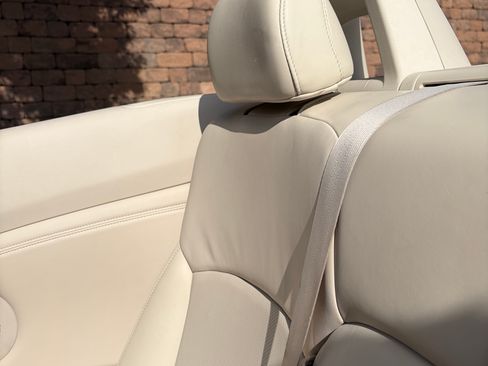 Used 2010 Lexus IS 250C RWD image 22