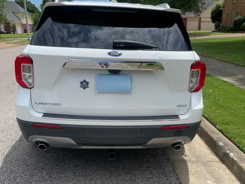 Used 2020 Ford Explorer Limited RWD image 5