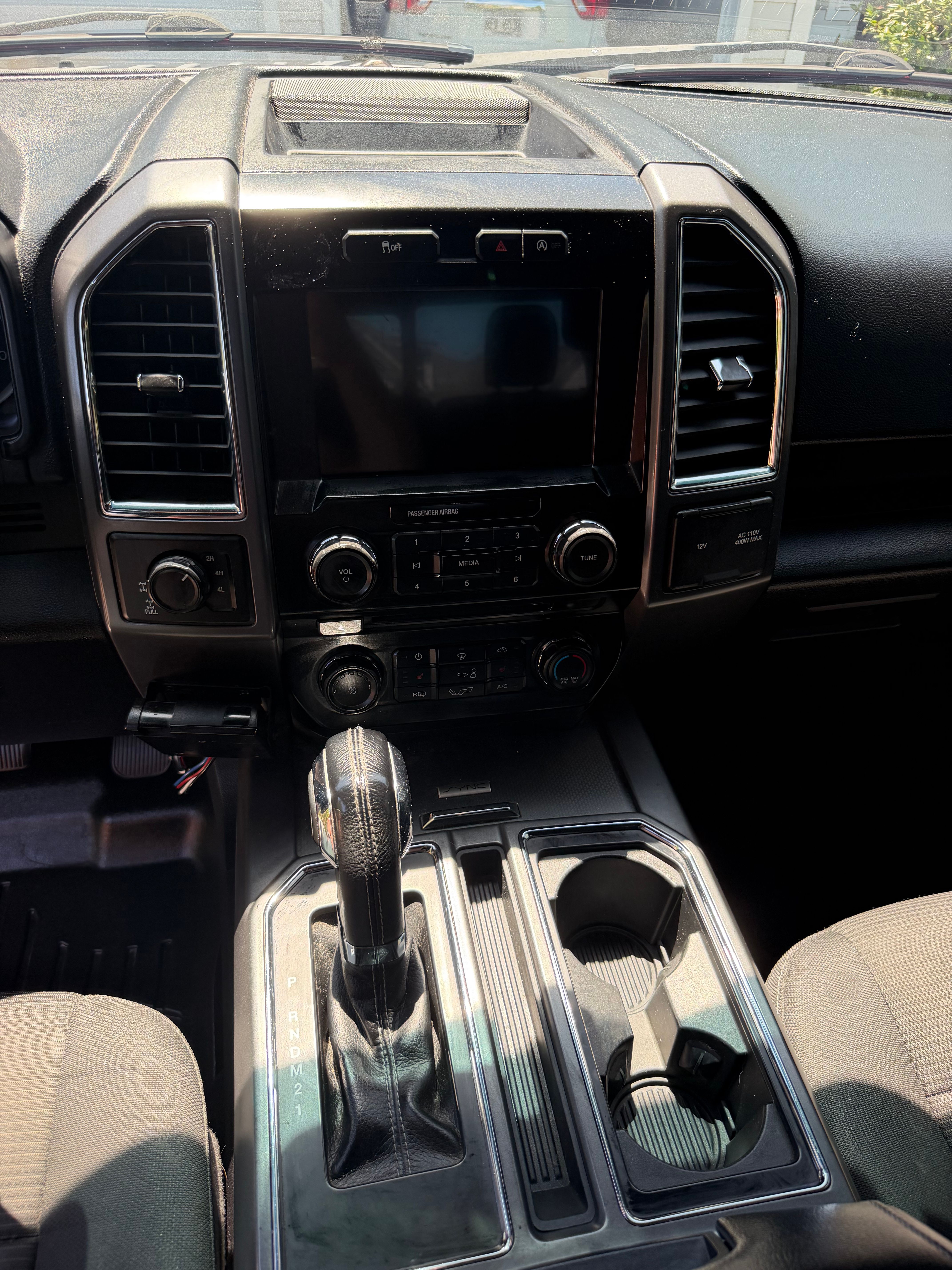 Used 2016 Ford F150 XLT w/ Equipment Group 302A Luxury AWD/4WD image 16