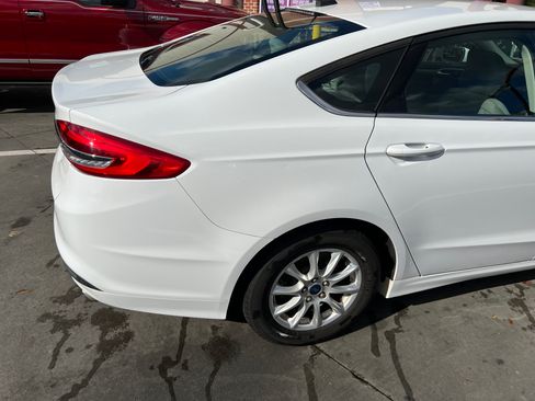 Used 2018 Ford Fusion S image 11