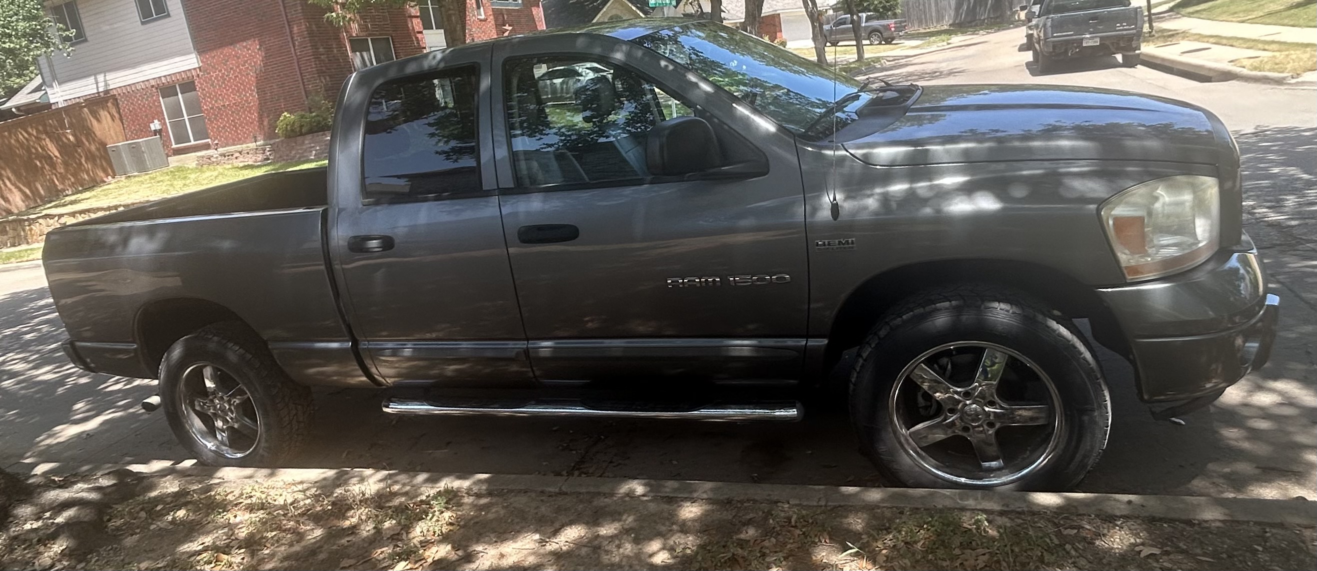 Used 2006 Dodge Ram 1500 Truck SLT AWD/4WD image 1