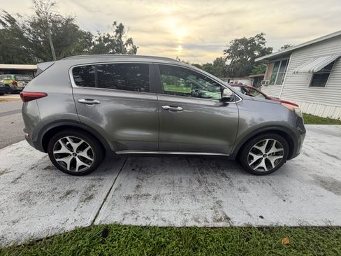 Used 2017 Kia Sportage SX FWD image 1