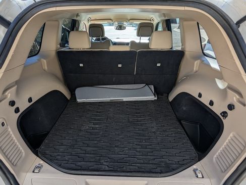 Used 2017 Jeep Grand Cherokee Laredo w/ Quick Order Package 2BE image 12