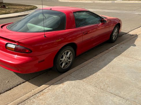 Used 2002 Chevrolet Camaro Coupe 2D image 5