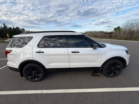 Used 2019 Ford Explorer Sport w/ Equipment Group 401A image 4