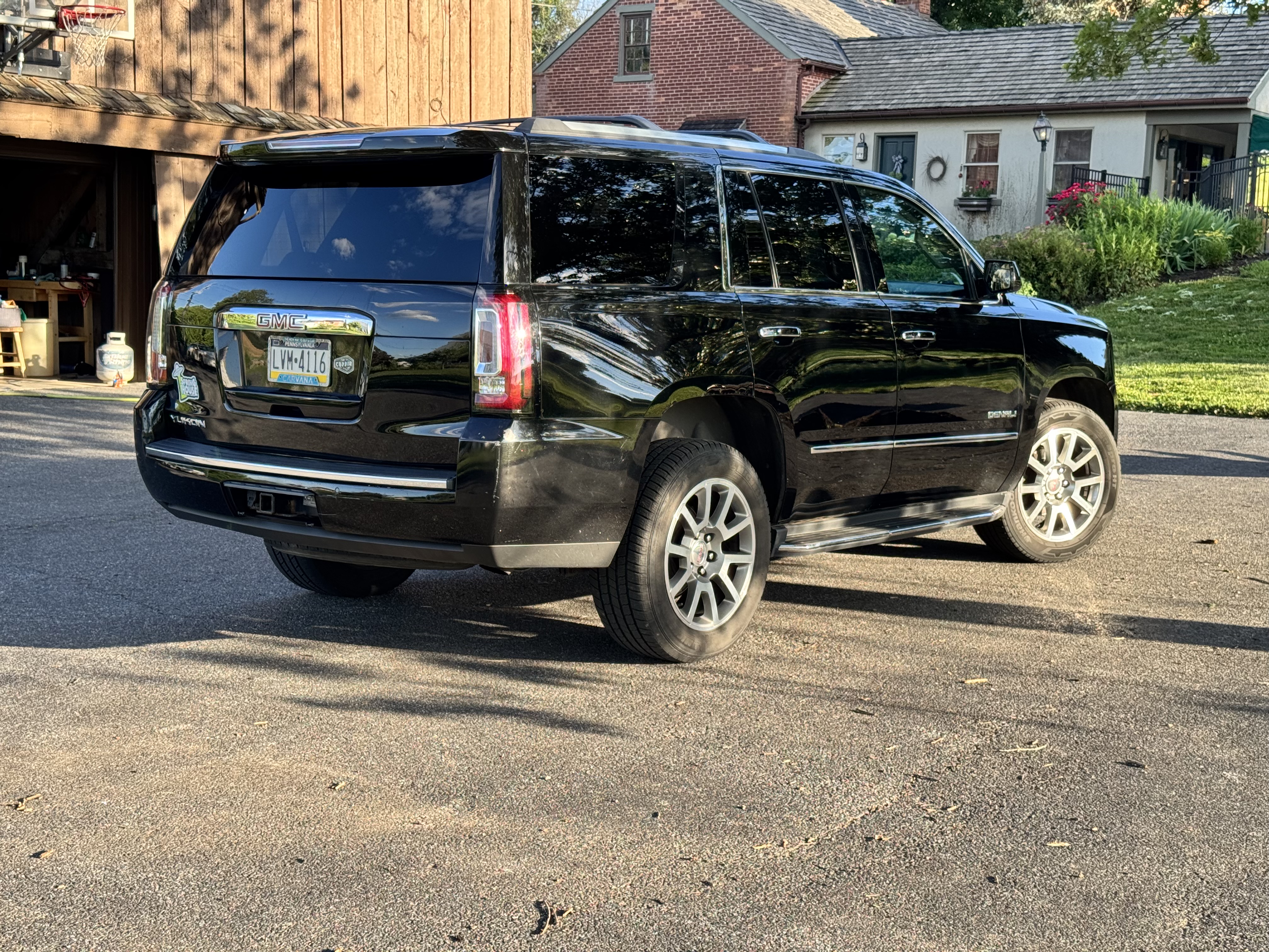 Used 2017 GMC Yukon Denali AWD/4WD image 11