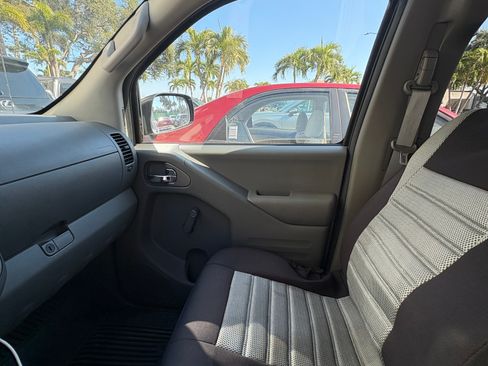 Used 2019 Nissan Frontier S image 9