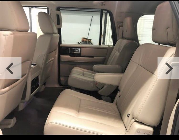 Used 2017 Lincoln Navigator L Select RWD image 24