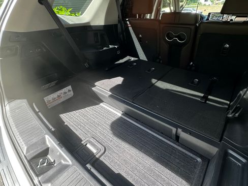 Used 2025 Honda Pilot Elite image 26