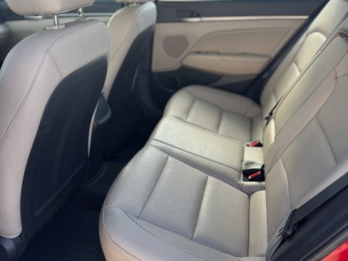 Used 2017 Hyundai Elantra Limited w/ Limited Tech Package 04 FWD image 12