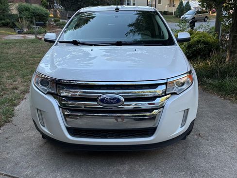 Used 2014 Ford Edge Limited w/ Driver Entry Package FWD image 1