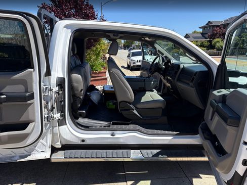 Used 2021 Ford F250 XL w/ Power Equipment Group RWD image 8