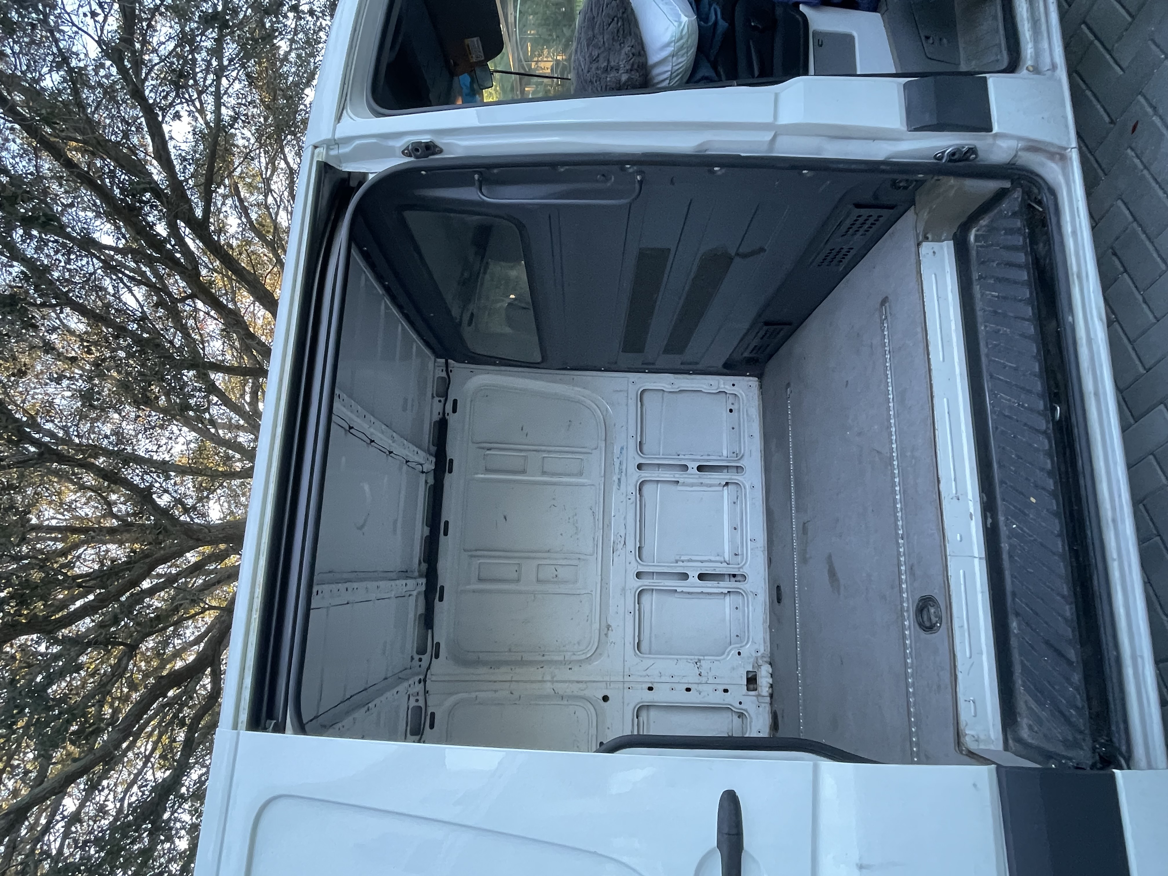 Used 2007 Dodge Sprinter 2500 RWD image 12